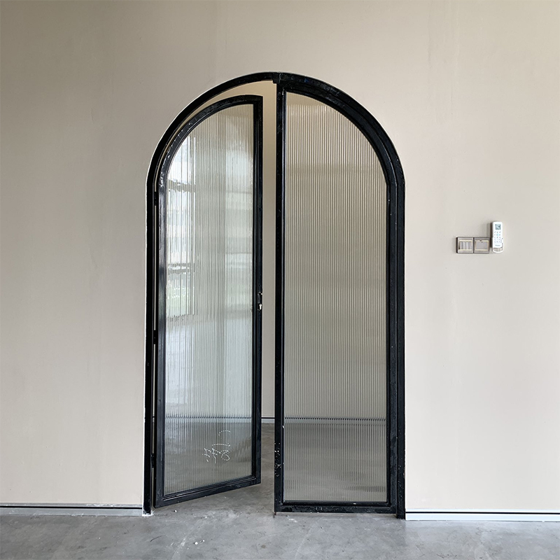 Stalen deur met gecanneleerd glas-3